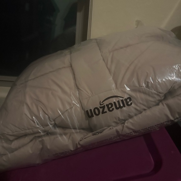 NWT Women's Oversized Long Puffer Jacket , Tan, 1X - Picture 3 of 3